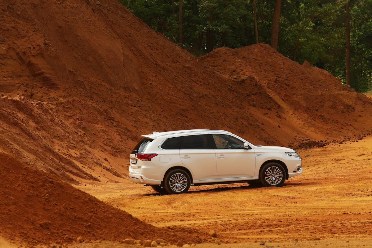 Rijtest-mitsubishi-outlander-phev-my19-2018 Rijtest-mitsubishi-outlander-phev-my19-2018