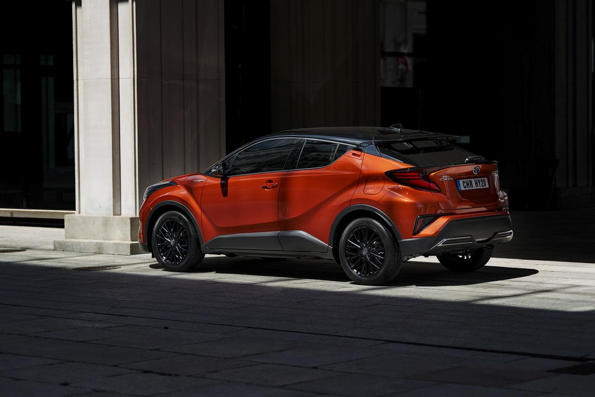 Toyota C-HR facelift toyota-chr-2020-review-autofans
