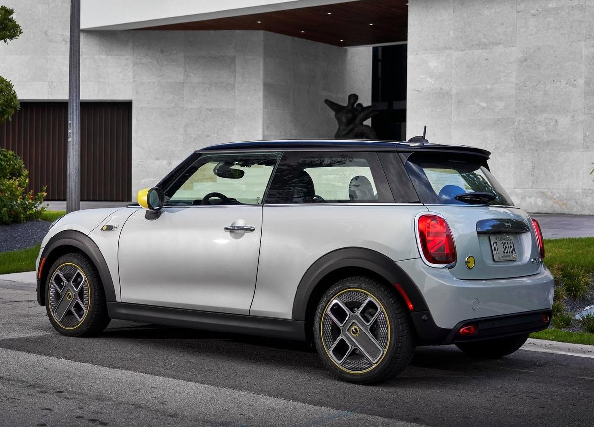 Mini Cooper SE review rijtest Electric 2020 Mini Cooper SE review rijtest Electric 2020