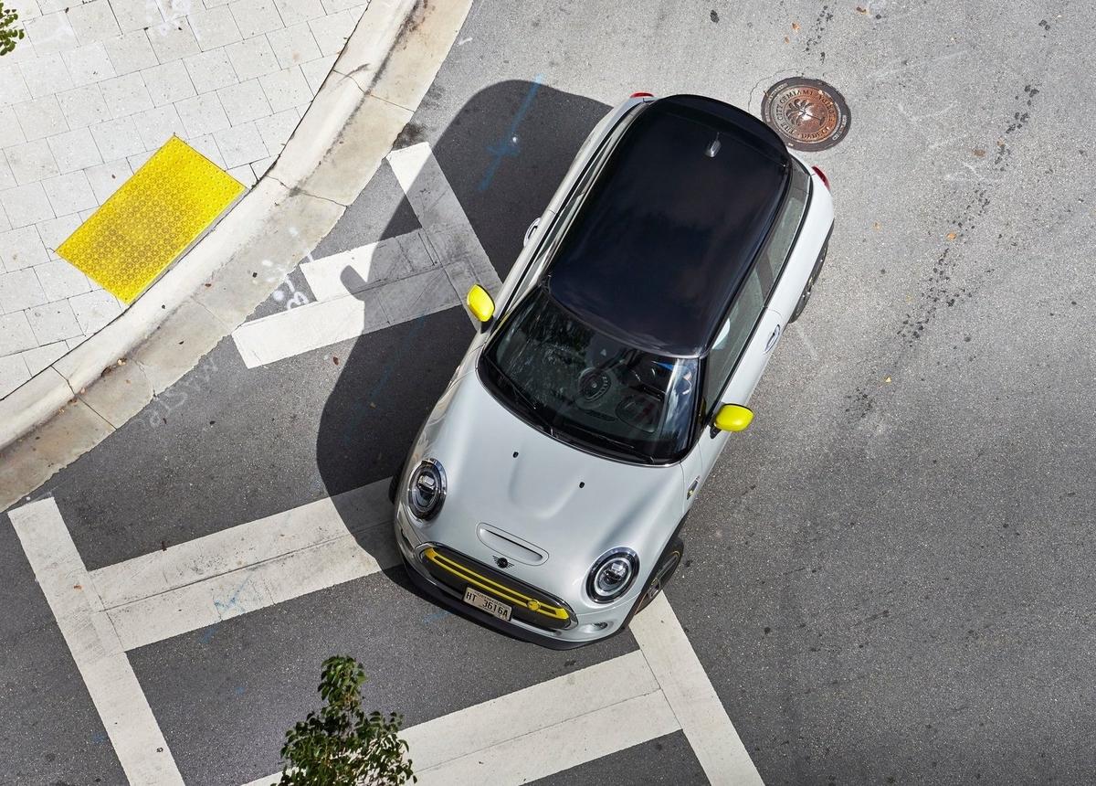 Mini Cooper SE review rijtest Electric 2020 Mini Cooper SE review rijtest Electric 2020