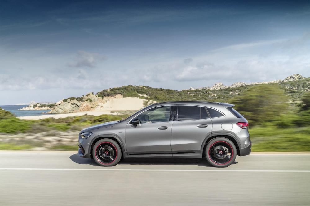 Mercedes GLA 200 Mercedes GLA 200 rijtest Autofans 2020