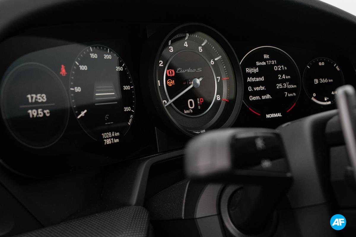 Porsche 911 Turbo S review rijtest 2020 video Porsche 911 Turbo S review rijtest 2020 video