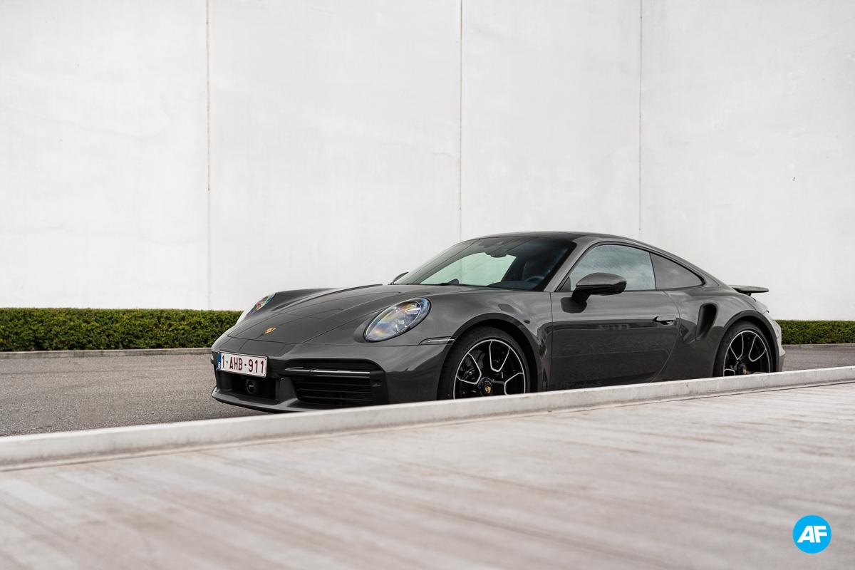 Porsche 911 Turbo S review rijtest 2020 video Porsche 911 Turbo S review rijtest 2020 video