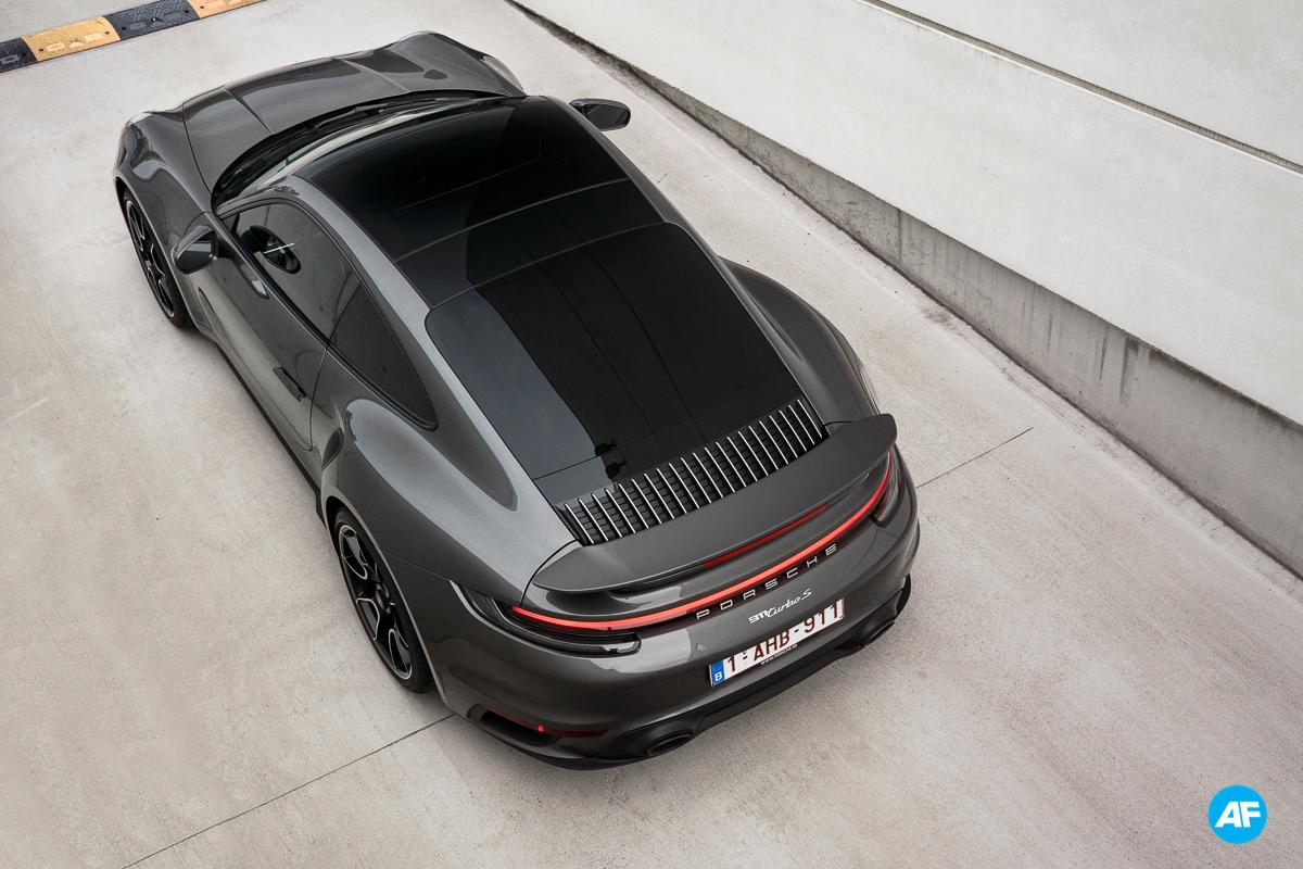 Porsche 911 Turbo S review rijtest 2020 video Porsche 911 Turbo S review rijtest 2020 video