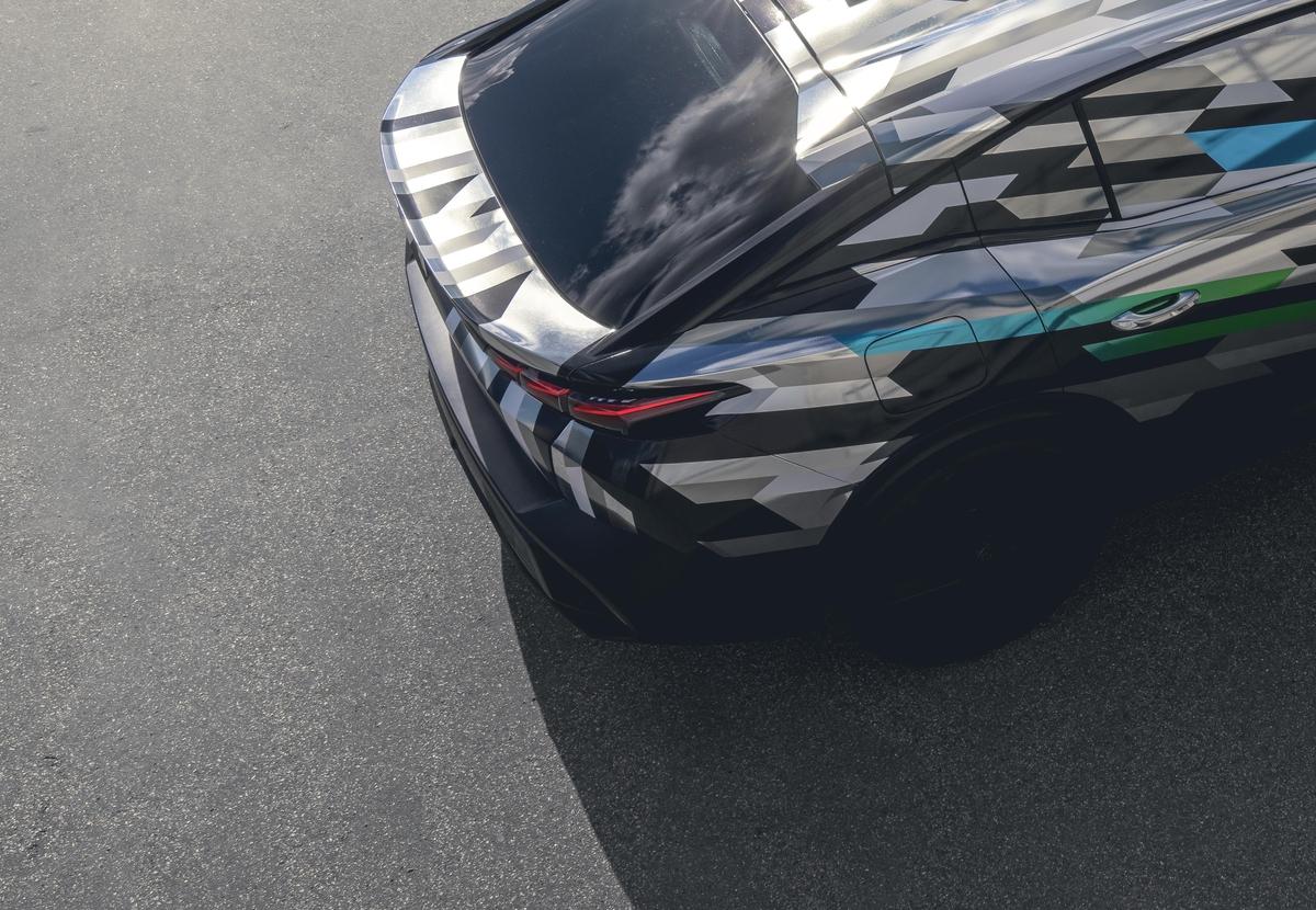 Peugeot 408 teaser 2022 Peugeot 408 teaser 2022