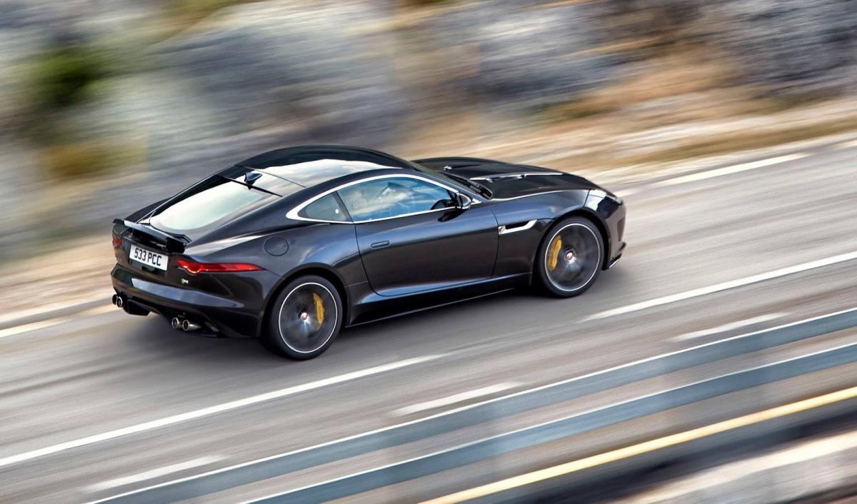 Jaguar F-type Coupé is er vanaf 68.800 euro Jaguar F-type Coupé is er vanaf 68.800 euro