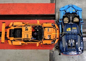 ADAC Lego crash Porsche Bugatti