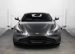 Aston Martin offre une nouvelle calandre à sa Vantage