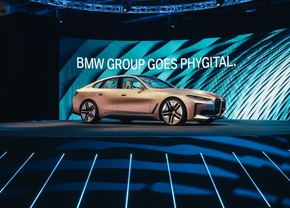 BMW Group goes Phygital 2.0 (2022)