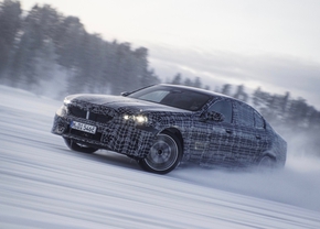 BMW i5 essai hivernaux 2023