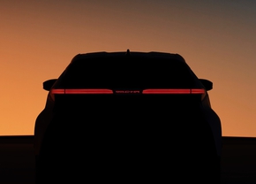 Toyota C-HR teaser 2023
