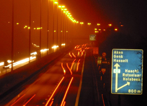 Heel jaar in het donker op snelwegen brengt minder op dan begroot