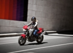 BMW Motorrad wil mensen van de file verlossen