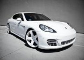 Porsche panamera door Platinum Motorsports voor Rob Dyrdek