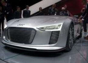 Audi e-tron spyder 2010 parijs