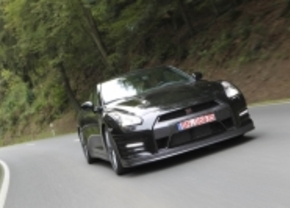 Nissan GT-R 2012