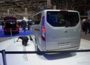 Live in Genève 2012 Ford Tourneo Custom Concept