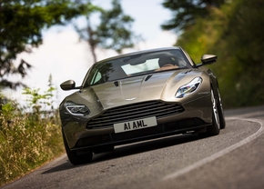 2017-aston-martin-db11-front-end-in-motion-03-2
