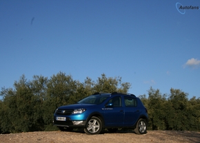 Dacia op het Brusselse autosalon 2013