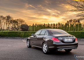 mercedes-c220-bluetec-2014-w205_10