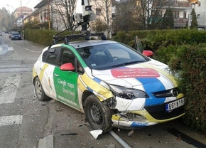 google-streetview-crash_01