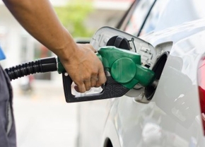 Benzineprijs zakt naar laagste punt in 2 jaar