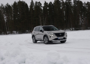 Nissan X-Trail e-4ORCE sneeuw